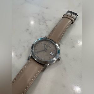 Burberry Woman Leather Strap Watch
